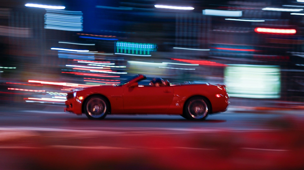 Czerwony samochód sportowy